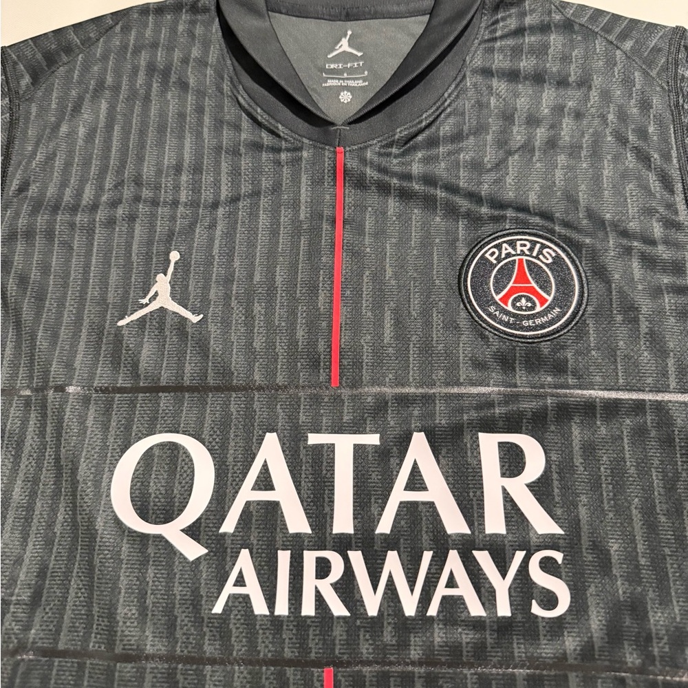 PSG Jordan Fourth Stadium Shirt 2025-26 - with O.Dembélé 10 printing size L. - Picture 3 of 7
